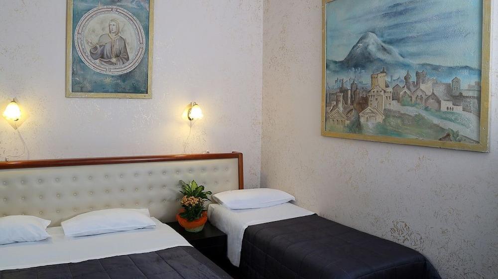 Roma Room Hotel Esterno foto