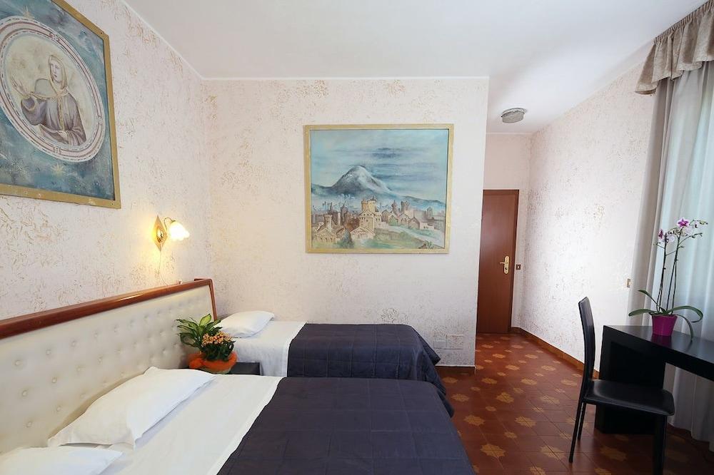 Roma Room Hotel Esterno foto
